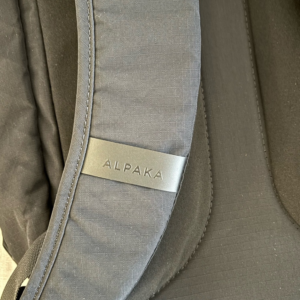 Alpaka Metro Backpack 12L - Picture 8 of 11